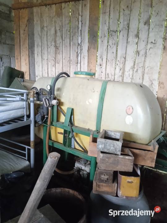 Opryskiwacz 600l Włoszczowa sprzedam