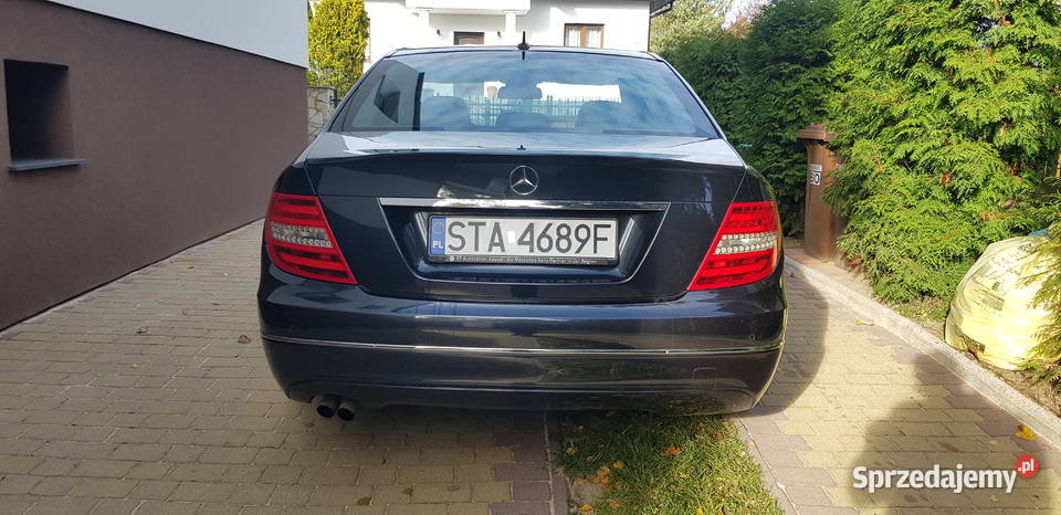 Mercedes w204 18 CGi z Niemiec uszkodzony silnik Rok produkcji 2011 Tarnowskie Góry