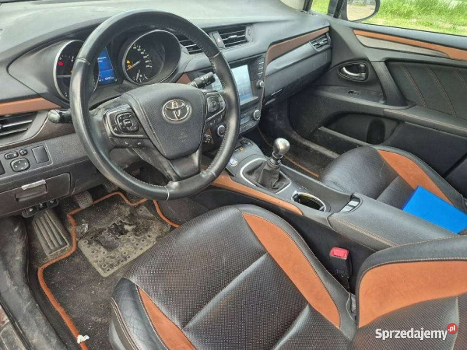 Toyota Avensis Super wyposażenie Skóra Model Bydgoszcz
