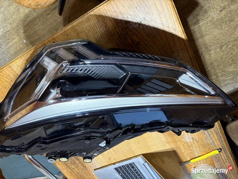 Audi Q3 II 20182025 lampa lewa Full LED osobowe Sierakowice
