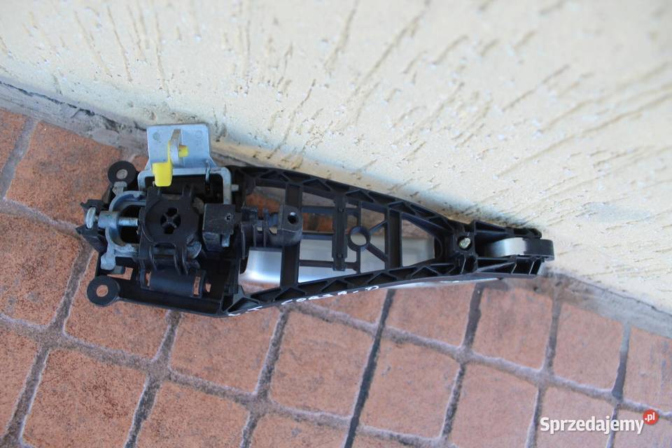 KLAMKA DRZWI LEWY TYŁ Z157 OPEL CORSA D