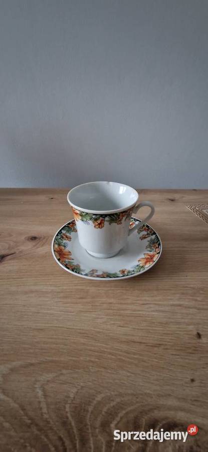 filiżanka ze talerzem biała kwiaty Kraków