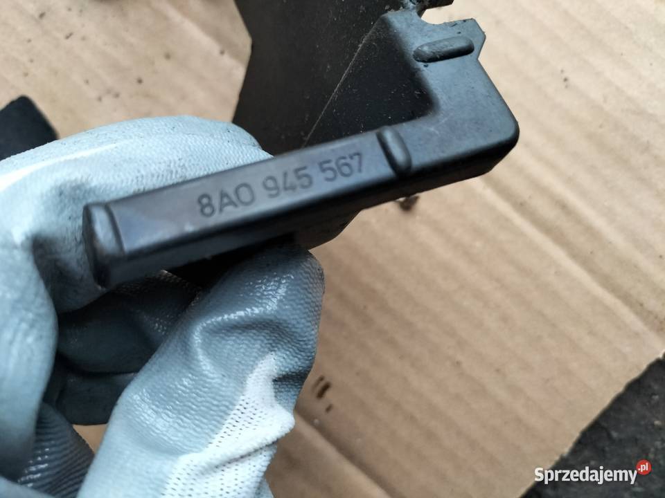 AUDI 80 B4 80B4 UCHWYT MOCOWANIE LAMPY TYŁ Kamień-Kolonia