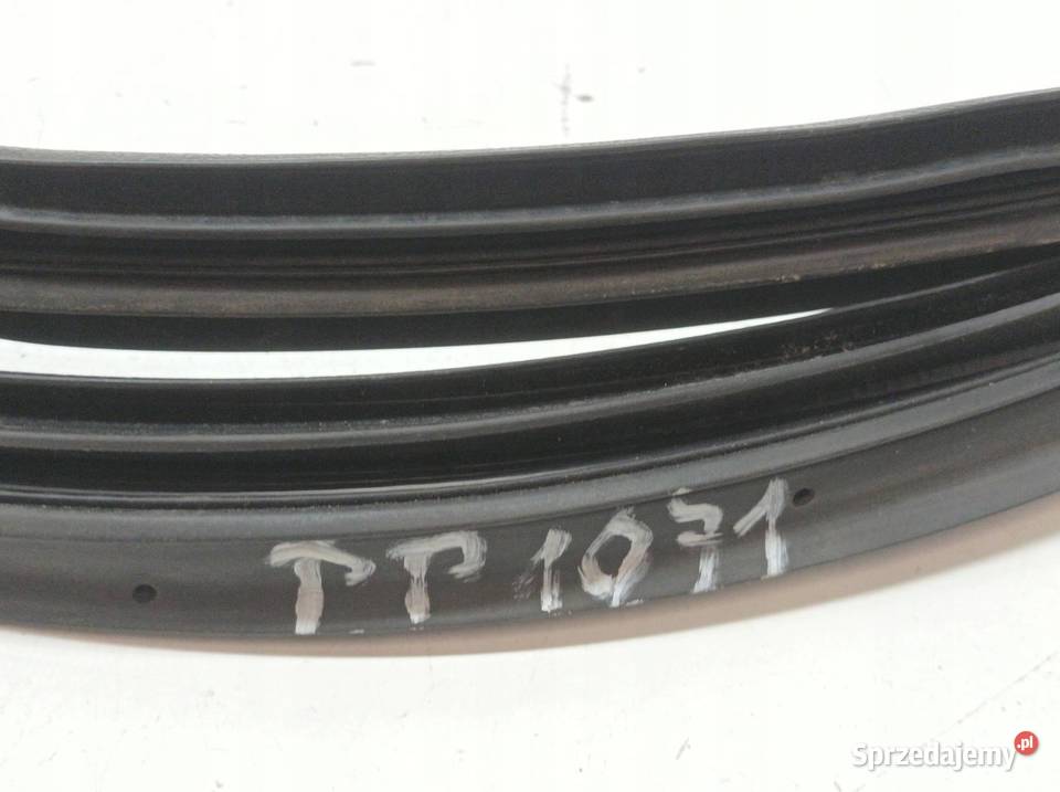 USZCZELKA DRZWI LEWY PRAWY PRZÓD KPL KAROSERYJNA świętokrzyskie