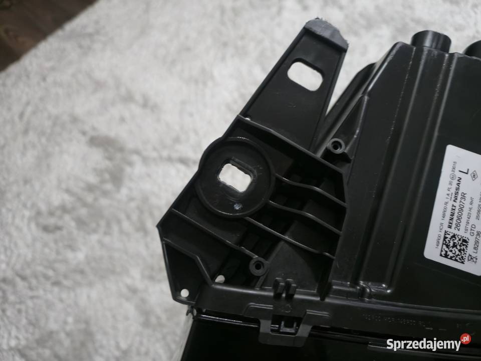 Lampa lewa przód przednia Renault Master IV LIFT mazowieckie Zwoleń sprzedam