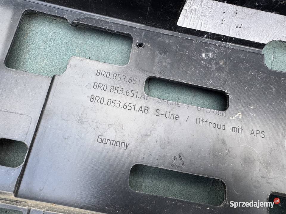 Grill q5 8R lift atrapa gril 8R0853651 osobowe Atrapy Dąbrowa Tarnowska