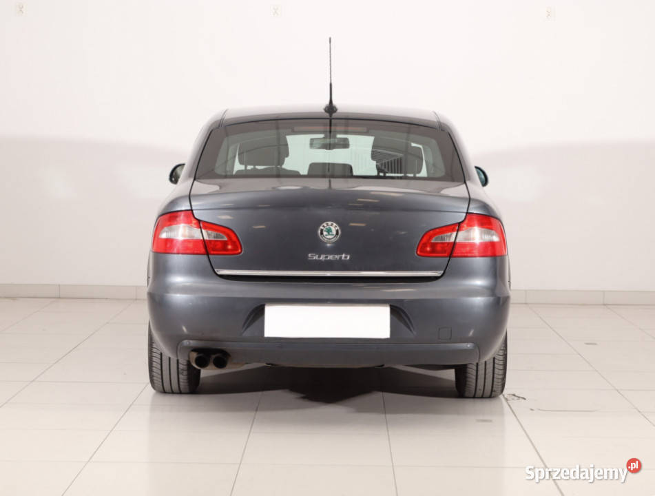 Skoda Superb 20 TDI asystent parkowania