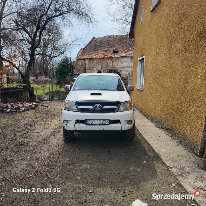 Toyota Hilux automatyczna Borów