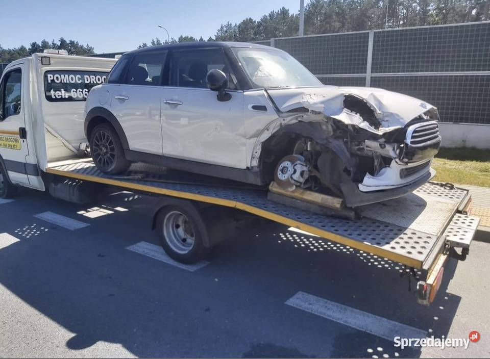 pomoc drogowa auto laweta transport maszyn Mrozy