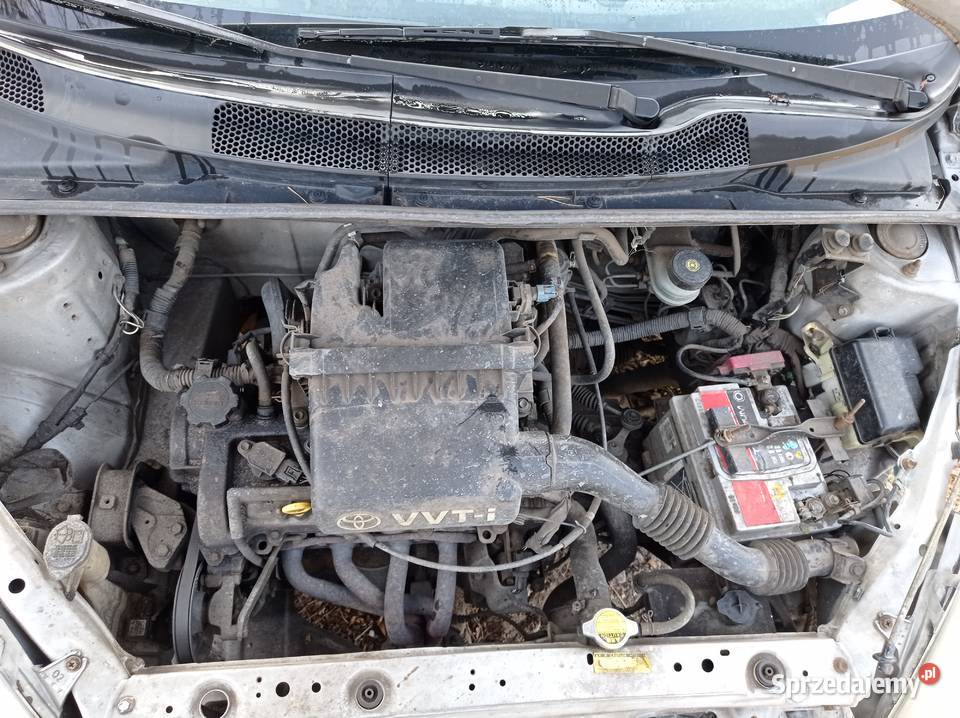 Toyota Yaris I 10 50 kW 2002 r dawca części Rok produkcji 2002 Szklarka Myślniewska