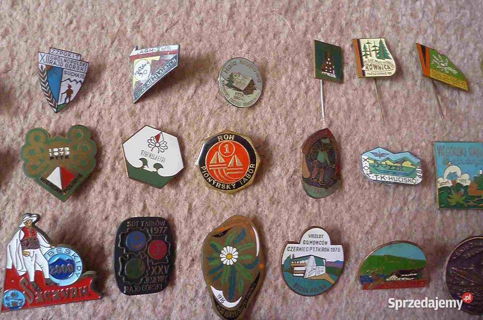 ZESTAW ODZNAK PTTK STARE I INNE 82 Kraków sprzedam