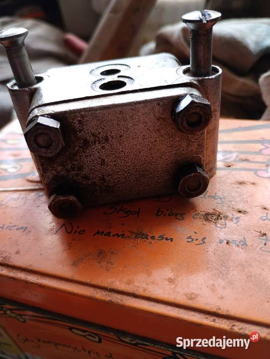 Pompa oleju NSU osl 250 350 Kańczuga sprzedam