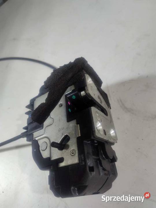 ZAMEK DRZWI PRAWY TYŁ 3 PIN INFINITI EX30D