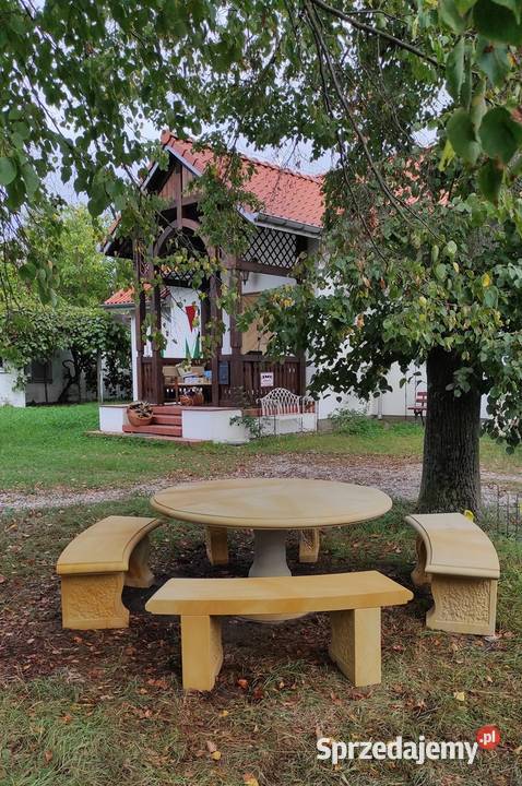 Stół z 4 ławkami z piaskowca naturalny kamień Kamienna Góra