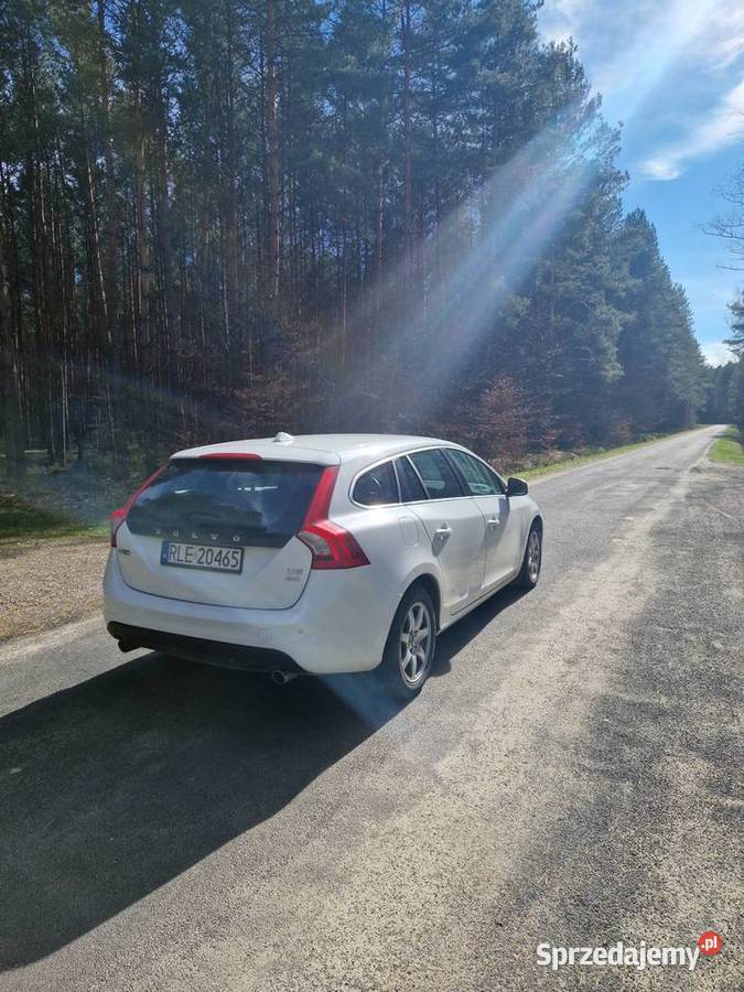 Volvo V60 D5 AWD nieuszkodzony Samochody osobowe Grodzisko Górne