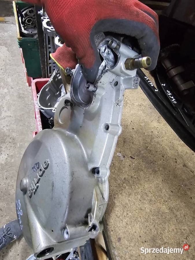 Aprilia Pegaso 650 pokrywa lewa sprzęgła kapa Pokrywy i osłony silnika Jelenia Góra sprzedam