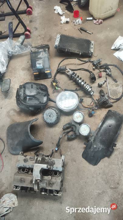 Suzuki bandit 400 części głowica cylinder Białystok sprzedam