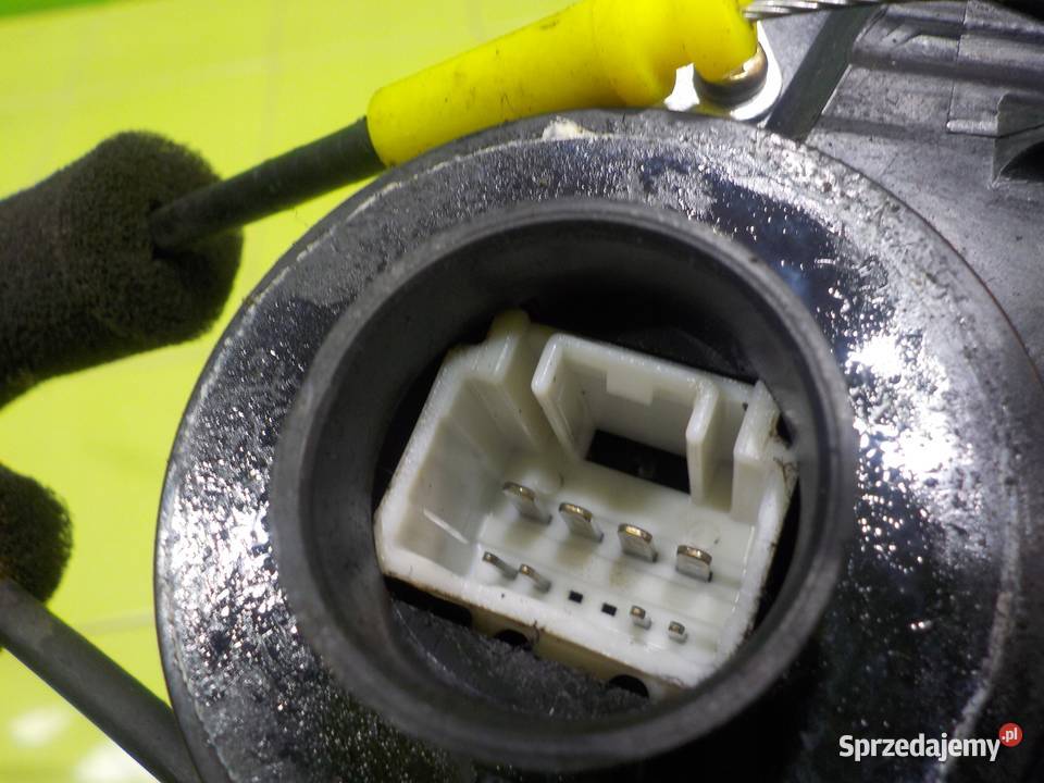 LEXUS RX300 II 30 B 04r zamek drzwi prawy tyl Suków