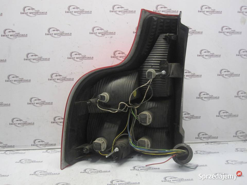 VOLVO XC90 I LIFT 10r lampa prawa tył 162642
