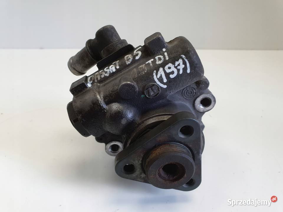 VW Passat B5 19 TDI POMPA WSPOMAGANIA 8D0145155Q osobowe