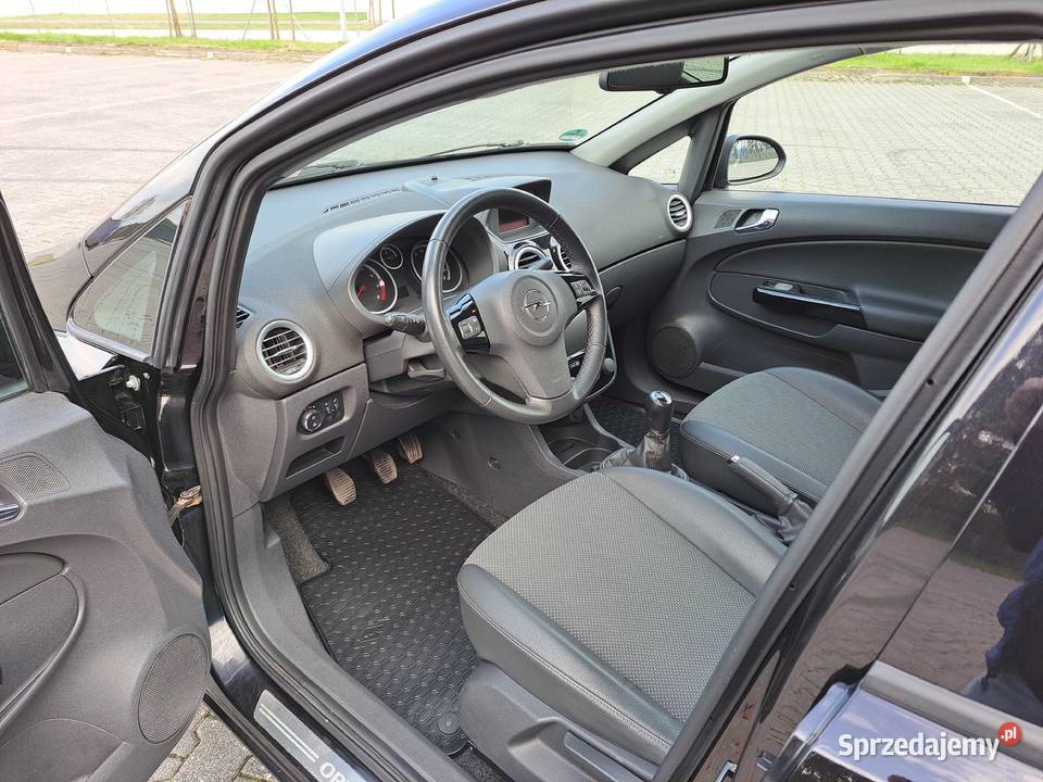 Opel Corsa D 14 Benzyna Klimatronik Navi 5 radio wielkopolskie Koziegłowy