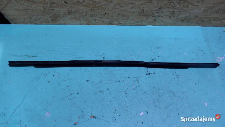 PEUGEOT 3008 I 12r listwa zgarniająca drzwi