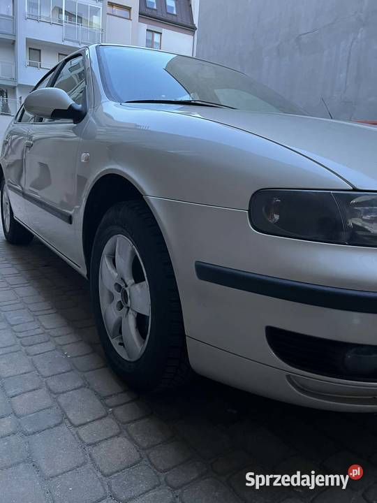 Seat leon 16benzyna 2004r 209000 przebieg opłaty