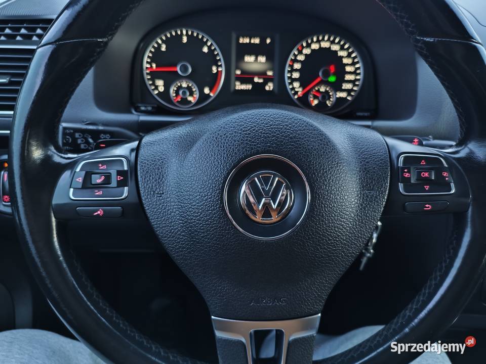 Volkswagen Touran 20 TDI 177 DSG dobrze