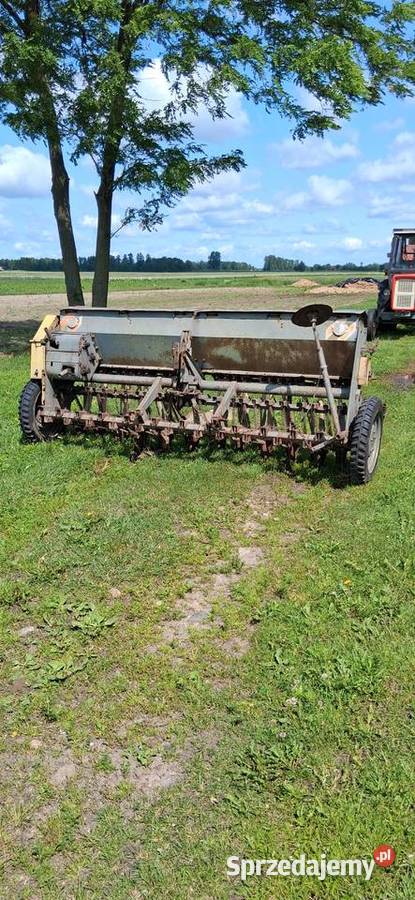 Siewnik Poznaniak nieuszkodzony Siewniki i sadzarki Sokołów-Kolonia