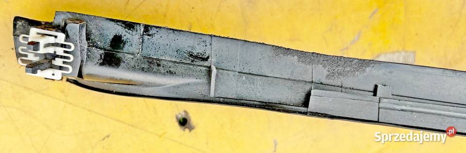 VW GOLF V USZCZELKA LISTWA SZYBY 1K0854320 Listwy i nakładki mazowieckie Radom