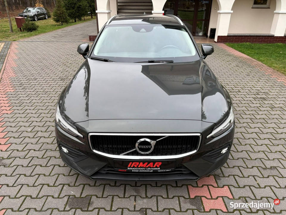 Volvo V60 Opony zimowe Podgrzewane fotele i światła do jazdy dziennej Lipówki