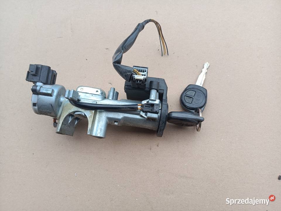 Suzuki SX4 stacyjka i dwa kluczyki 3397062j00
