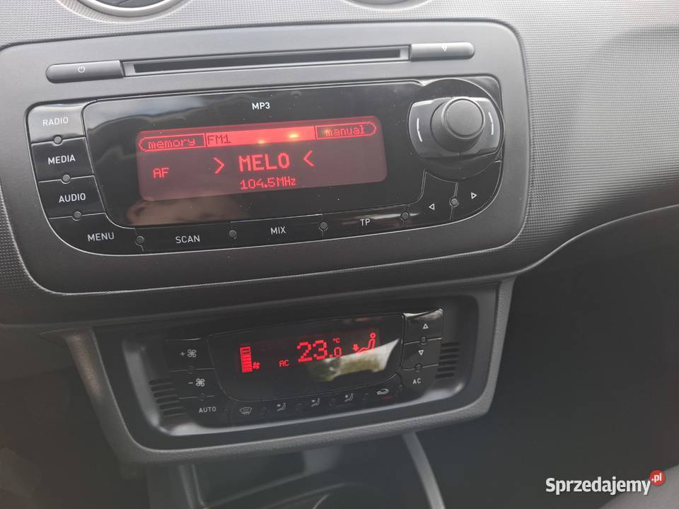 SEAT Ibiza IV przebieg 81000 BEZWYPADKOWY Rok produkcji 2010 łódzkie Łódź