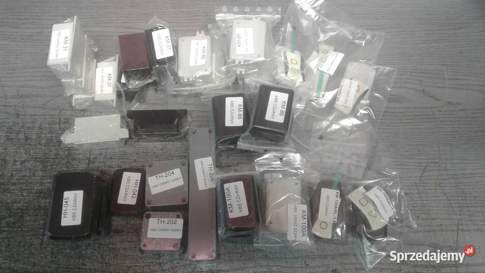 Obudowy uniwersalne Warszawa sprzedam