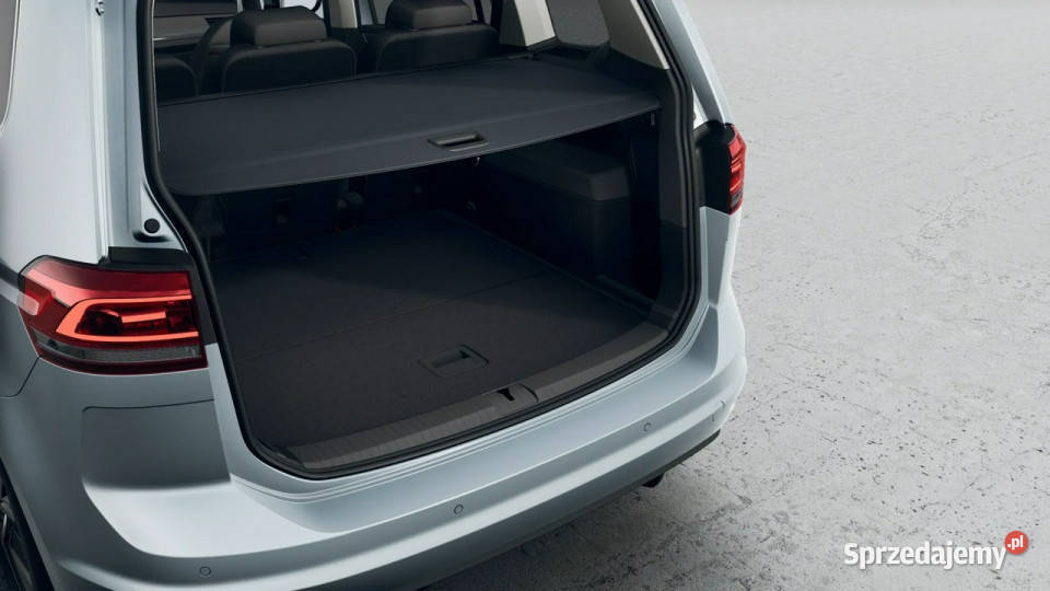 Volkswagen Touran Highline 15 TSI EVO 150 pełny VAT Łódź