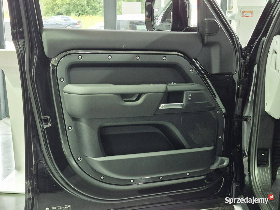Land Rover Defender Defender 30D I6 250 AWD Auto 2997cm3 Samochody osobowe Łódź