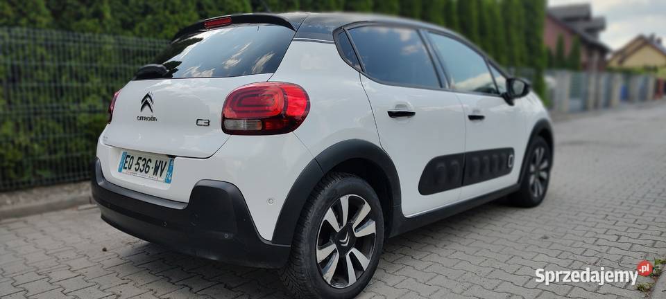 Citroen C3 PURETECH 2017 12 benzyna 110 SS SHINE