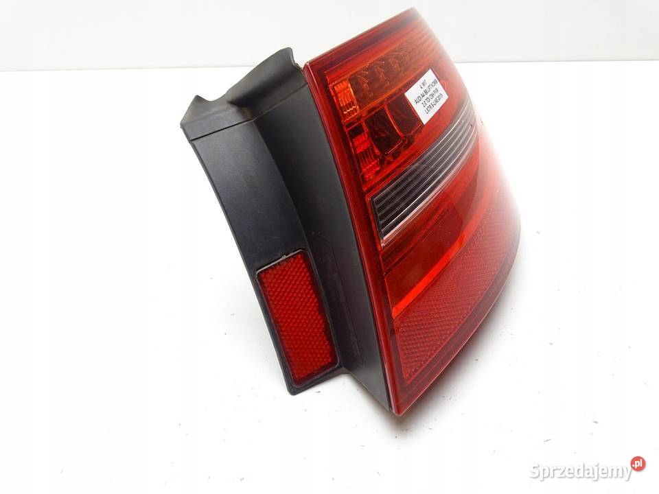 LAMPA PRAWY TYŁ TYLNA W BŁOTNIK 8K9945096D AUDI sprzedam