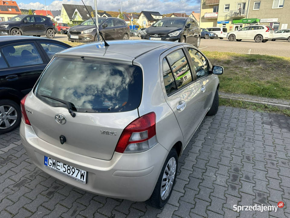 Toyota Yaris 5 drzwi10 Benzyna VVTiNiski