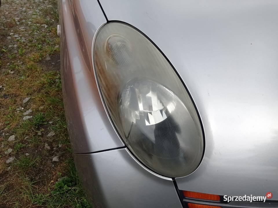 Lampa przednia prawa Nissan Micra 14 2003 r wielkopolskie Szklarka Myślniewska