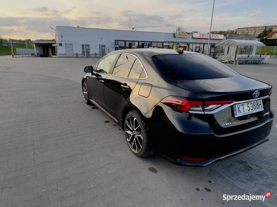 Toyota Corolla Hybrid Executive 18 2021 Ropczyce