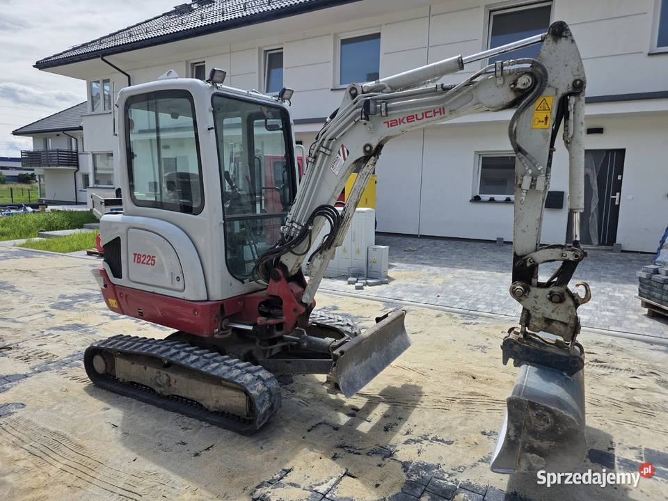 koparka TAKEUCHI TB 225 Łubie