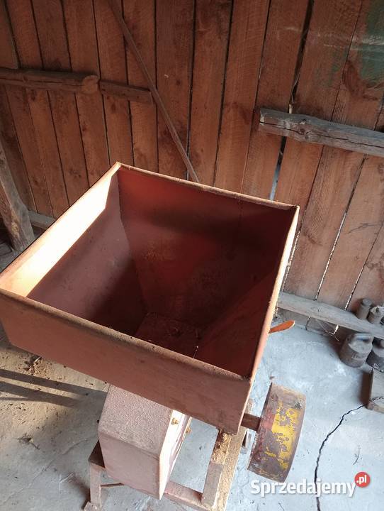 Śrutownik na kamienie do mielenia zboża Poniatowa