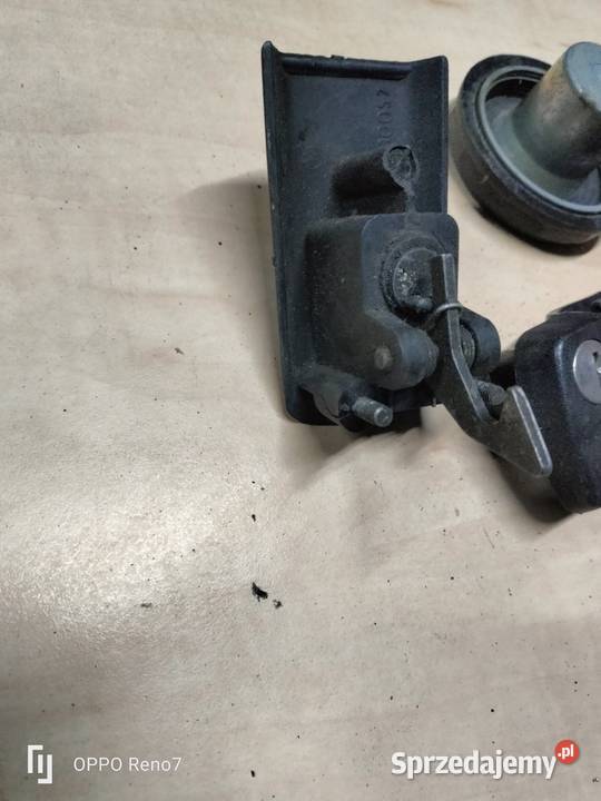 Zamek klapy wlew paliwa klamka Fiat 126p Łubno
