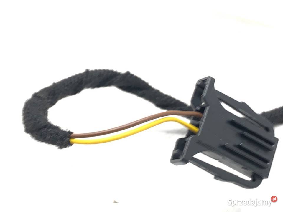 LUSTERKO LEWY SKODA RAPID SedanLimuzyna