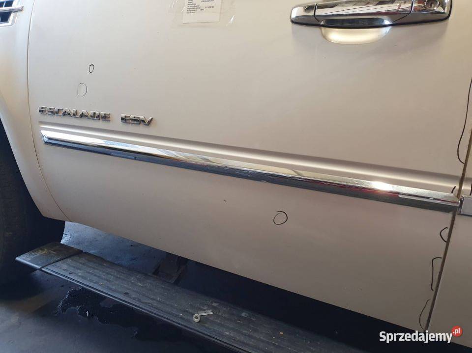 DRZWI LEWE PRZÓD CADILLAC ESCALADE ESV osobowe kujawsko-pomorskie Lipno