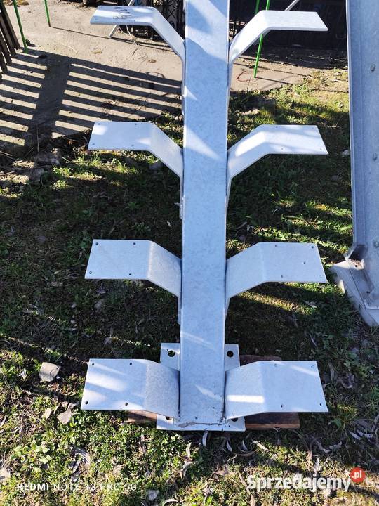 Schody drewniane konstrukcja metalowa schodów Dom i Ogród Elżbieta