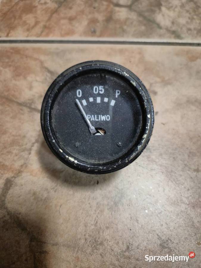 Wskaźnik poziomu paliwa PRL Dąbrowa Górnicza