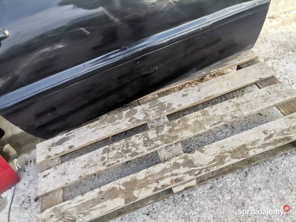 Drzwi Prawy Przód Volkswagen Polo 3D Pogorzelec