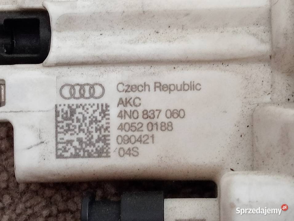 Dociag drzwi prawy Audi A8 d5 4N0837060 Żagań
